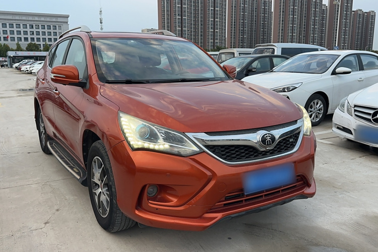 比亚迪 宋 2016款 盖世版 1.5TID 自动精英型车身外观6002