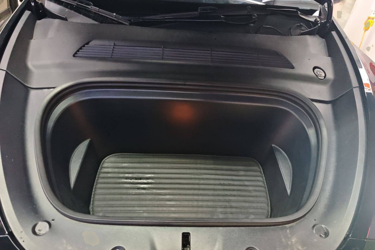 特斯拉 Model Y 2022款 改款 后轮驱动版局部细节24