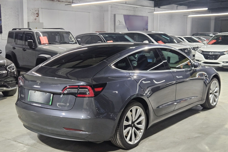 特斯拉 Model 3 2019款 标准续航后驱升级版车身外观6005