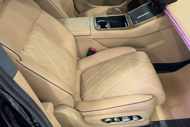 鸿蒙智行 享界S9 2024款 纯电 Ultra 四驱旗舰版局部细节41