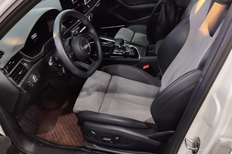 奥迪A4L 2022款 45 TFSI quattro 臻选动感型中控内饰19