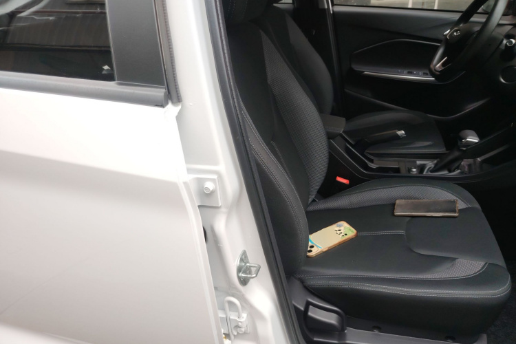 奇瑞 瑞虎3X 2024款 1.5L CVT卓越版局部细节41