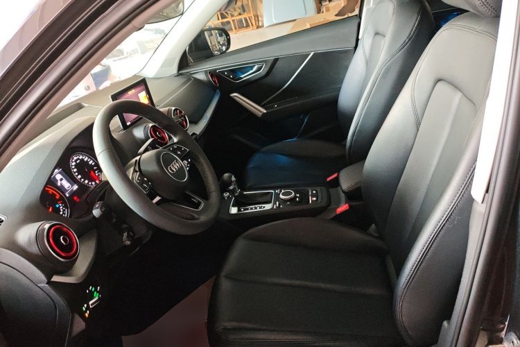 奥迪Q2L 2020款 35 TFSI 进取动感型中控内饰19