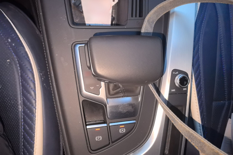 奥迪A4L 2022款 40 TFSI 时尚动感型局部细节18