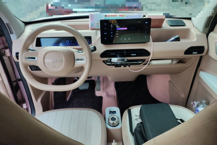 吉利银河 2023款 熊猫mini 200km 耐力熊中控内饰12