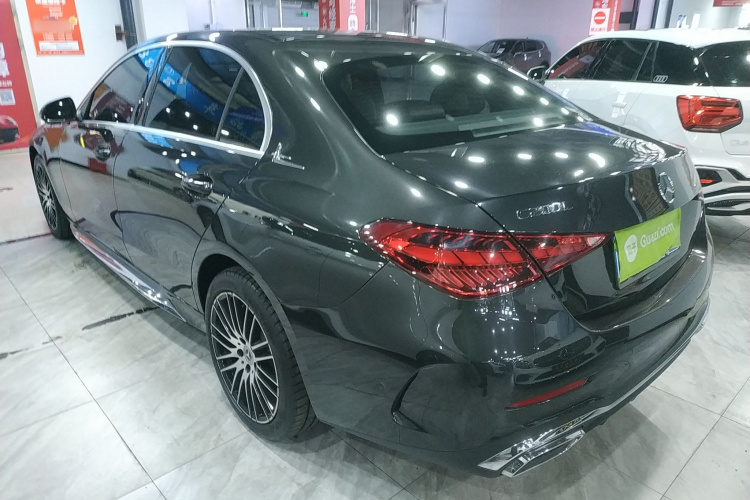 奔驰C级 2023款 C 200 L 运动版车身外观4