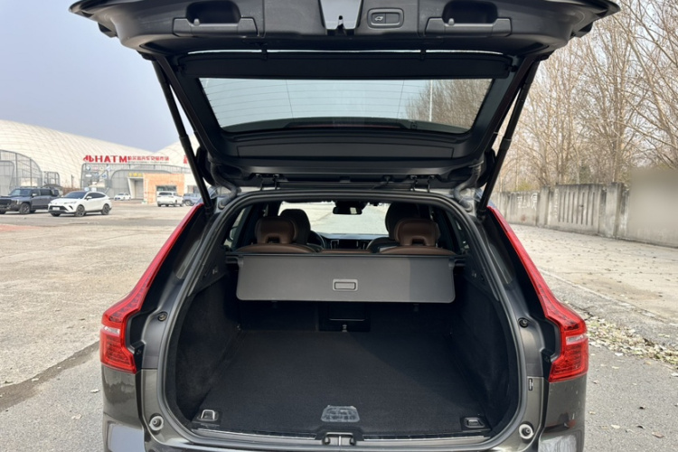沃尔沃XC60 2021款 T5 四驱智逸豪华版中控内饰7008
