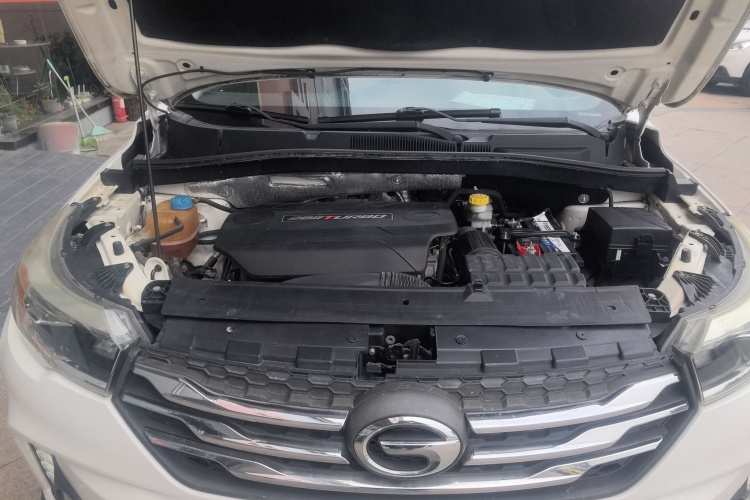 广汽传祺 传祺GS4 2015款 200T 手动豪华版机舱底盘24