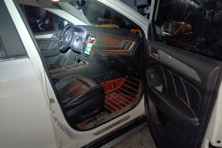 荣威RX5 2016款 20T 两驱自动互联网智享版局部细节9005