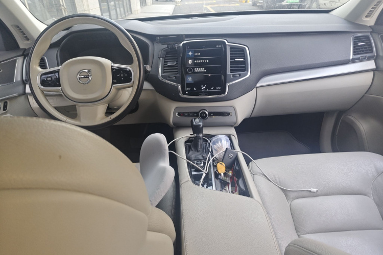 沃尔沃XC90 2020款 T5 智行豪华版 7座中控内饰12