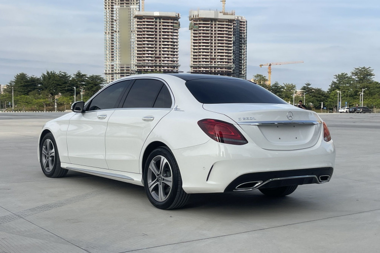 奔驰C级 2021款 C 260 L 运动版车身外观6006