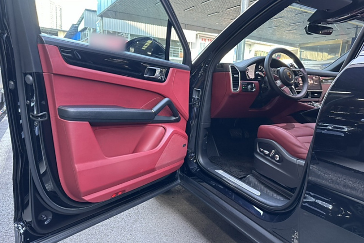 保时捷 Cayenne新能源 2021款 Cayenne E-Hybrid 2.0T中控内饰7009