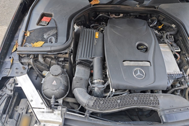 奔驰E级 2017款 E 300 L 豪华型局部细节9006