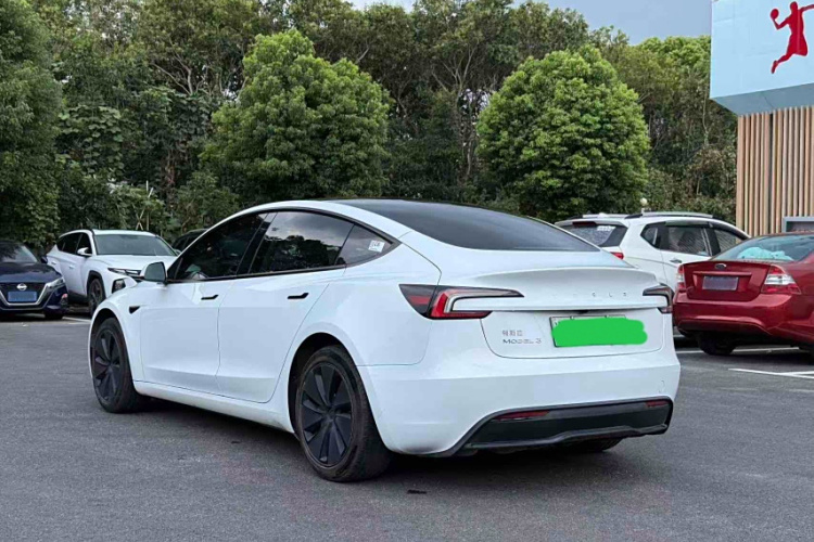 特斯拉 Model 3 2023款 后轮驱动版车身外观6004