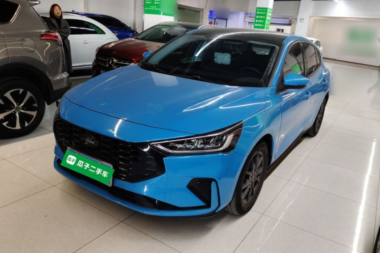 福特 福克斯 2022款 两厢 EcoBoost 180 自动竞速版车身外观1