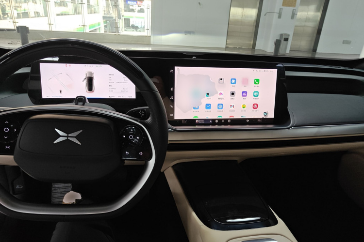 小鹏P7 2021款 480G中控内饰12