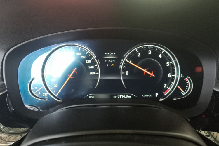 宝马5系 2018款 530Li 尊享型 豪华套装局部细节14