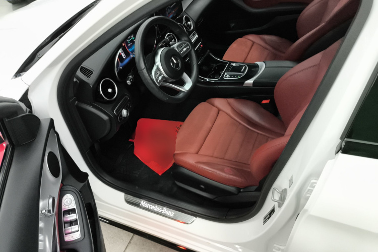 奔驰C级 2020款 改款 C 260 运动版中控内饰7003