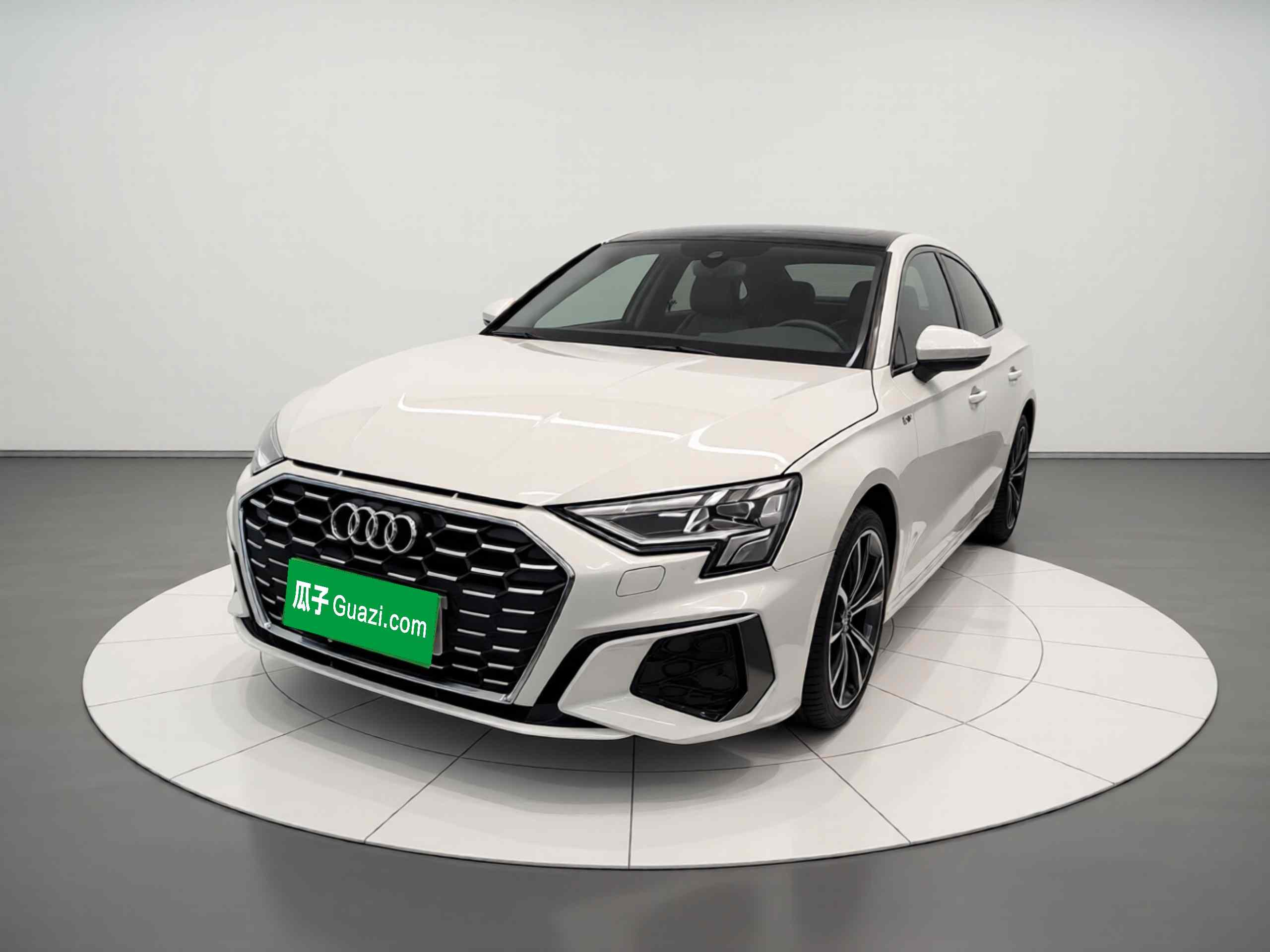 奥迪A3 2024款 A3L Limousine 35 TFSI 时尚运动型(2)