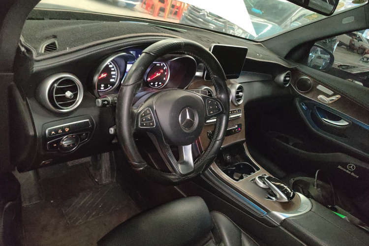 奔驰GLC 2019款 GLC 300 L 4MATIC 动感型中控内饰13