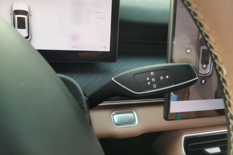 奇瑞 瑞虎8 L 2024款 2.0T 两驱豪华版 5座局部细节18