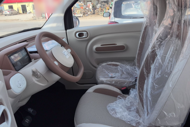 奔腾小马 2026款 222km 萌趣马 Plus中控内饰19