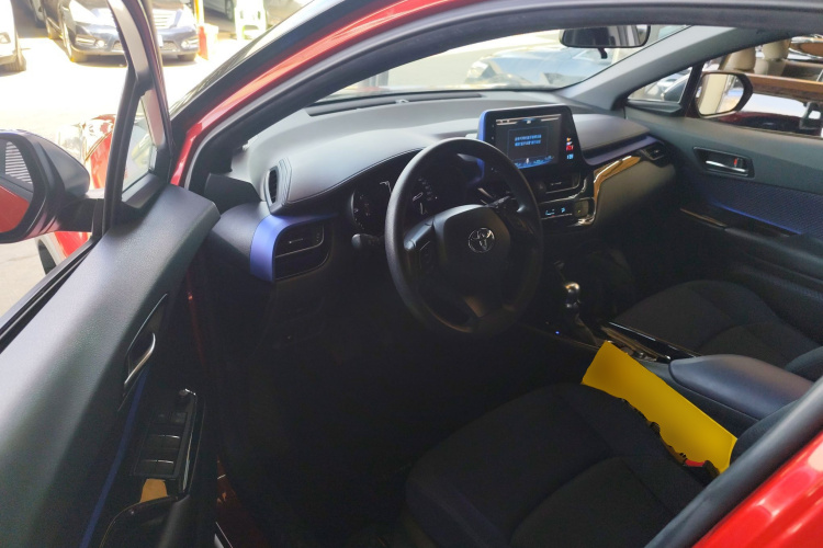 丰田C-HR 2018款 2.0L 领先天窗版 国VI中控内饰7003