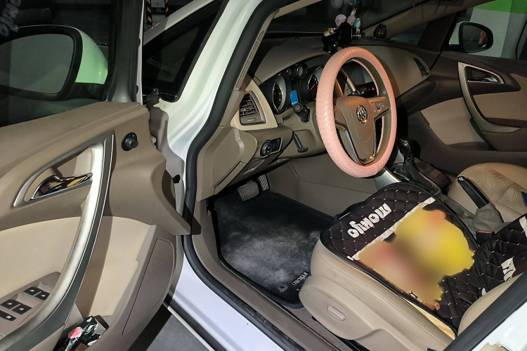 别克 英朗 2013款 GT 1.6L 自动时尚版中控内饰7003