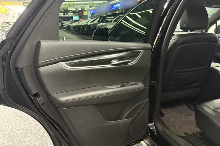 凯迪拉克XT5 2020款 改款 28T 四驱豪华型中控内饰7003