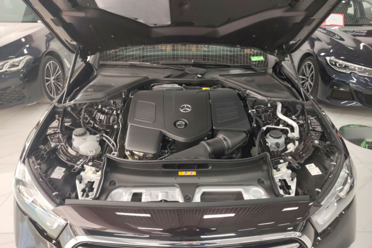 奔驰E级 2025款 改款 E 260 L机舱底盘24