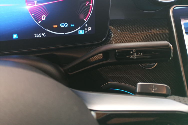 奔驰C级 2022款 改款 C 260 L 运动版局部细节18