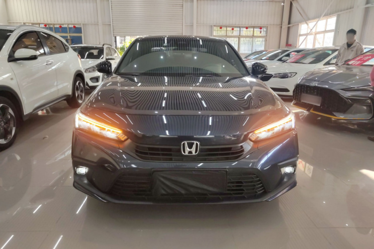 本田 思域 2022款 240TURBO CVT燃动版车身外观2