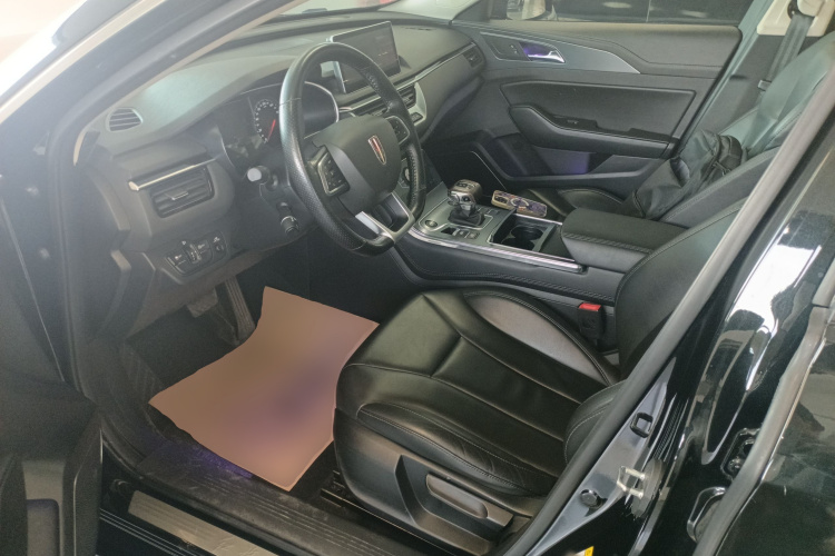 红旗H5 2022款 经典款 改款 1.5T DCT旗韵版中控内饰19