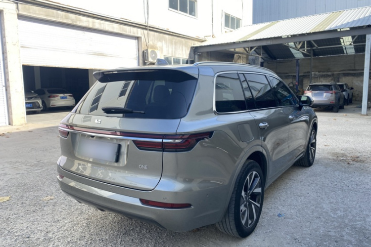 理想汽车 理想ONE 2021款 增程6座版车身外观6004
