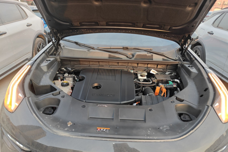 领克01 2023款 1.5TD EM-F PM机舱底盘24