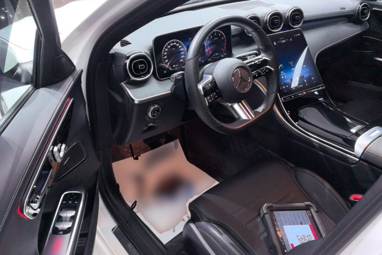 奔驰C级 2022款 改款 C 200 L 运动版中控内饰7003