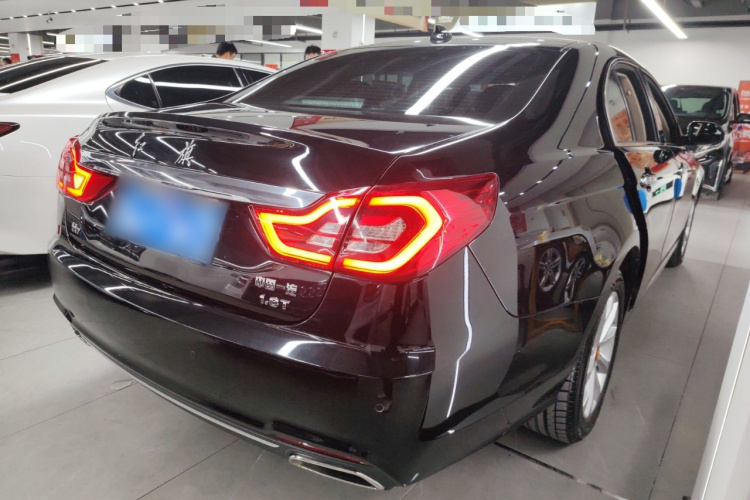 红旗H7 2017款 1.8T 豪华型车身外观7