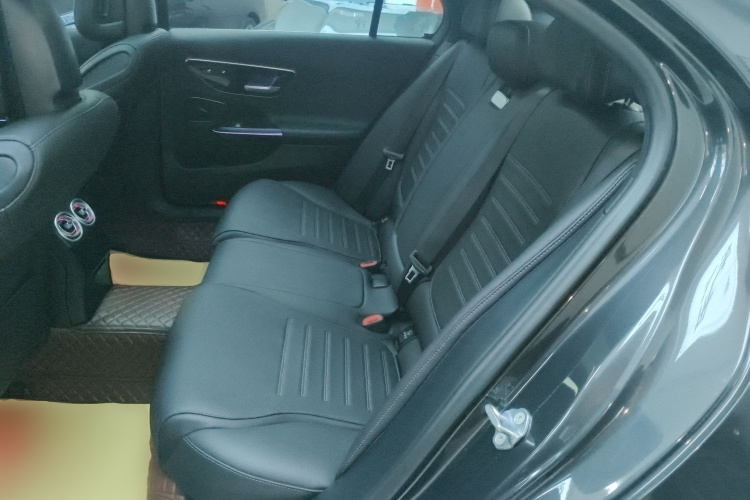 奔驰C级 2022款 改款 C 260 L 运动版中控内饰7004