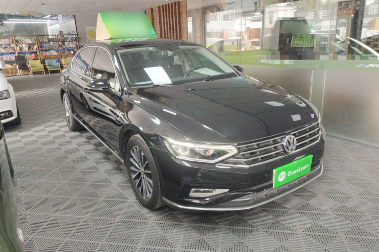 大众 迈腾 2020款 330TSI DSG 豪华型车身外观3