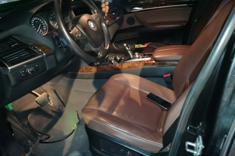 宝马X5(进口) 2011款 xDrive35i 领先型局部细节19