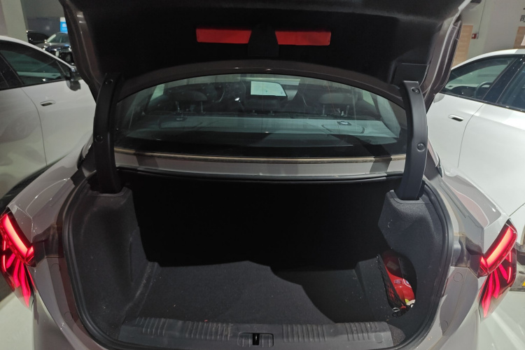 红旗EH7 2024款 820 Pro局部细节23