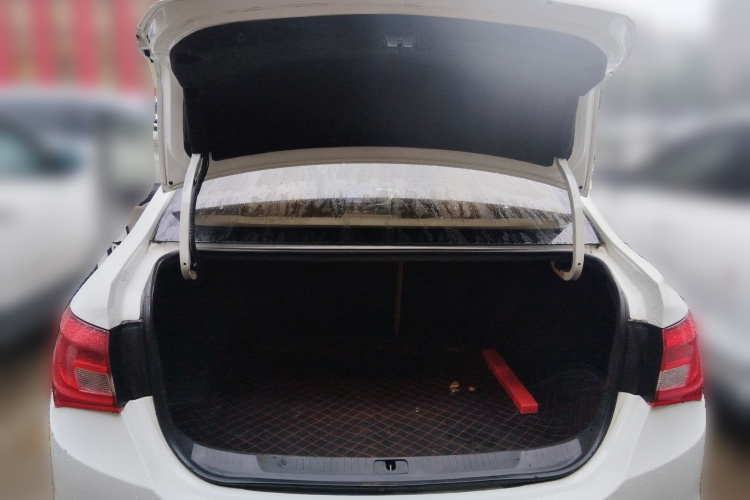 别克 英朗 2016款 15N 自动精英型中控内饰23