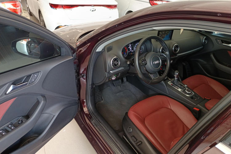 奥迪A3 2016款 Limousine 35 TFSI 领英型中控内饰20