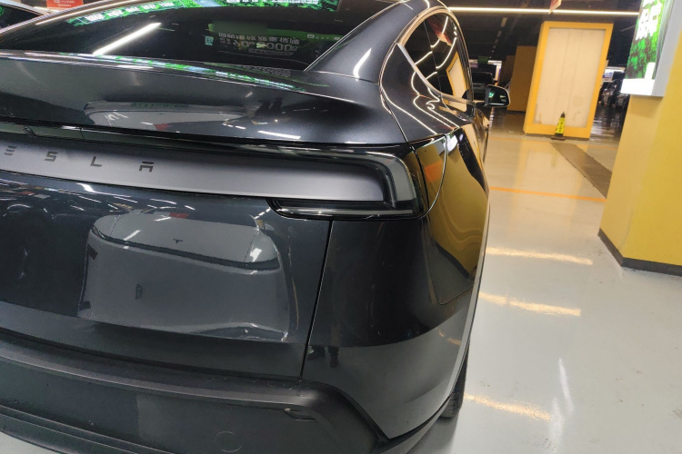 特斯拉 Model Y 2025款 后轮驱动版车身外观6006