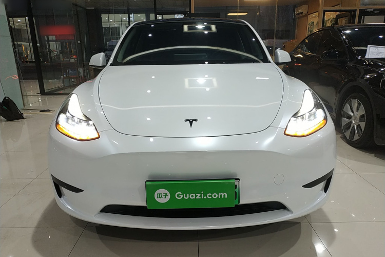 特斯拉 Model Y 2022款 改款 后轮驱动版车身外观2