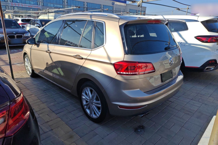 大众 高尔夫·嘉旅 2016款 280TSI 自动豪华型车身外观6005