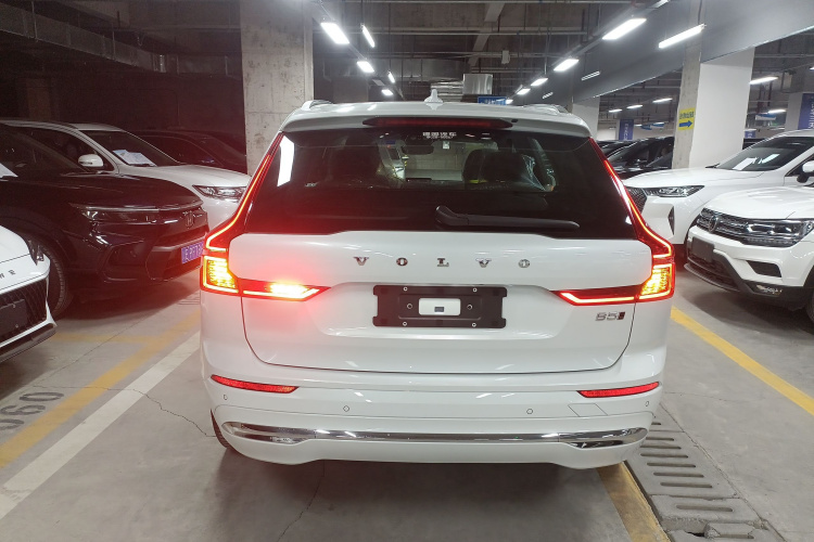 沃尔沃XC60 2026款 B5 四驱智逸豪华版车身外观6