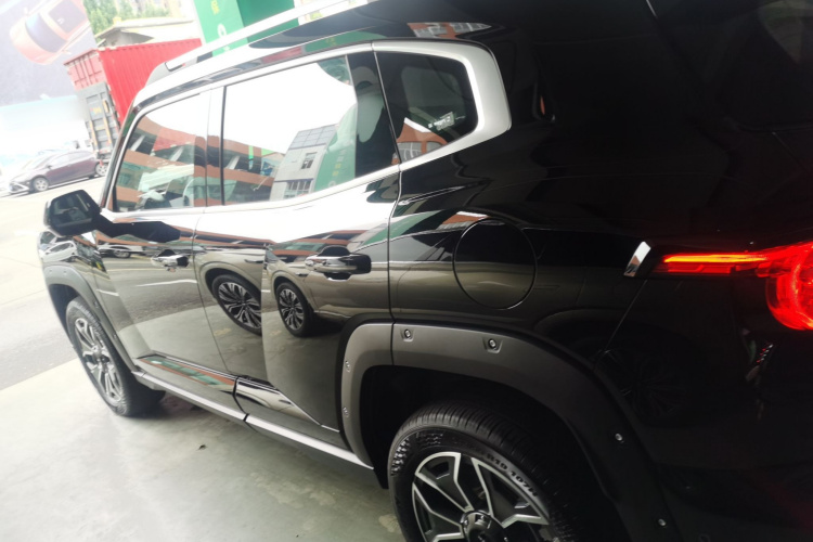 哈弗大狗 PLUS 新能源 2024款 Hi4 102km 潮电版Plus车身外观4