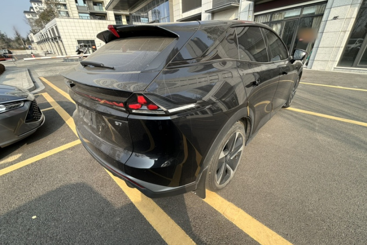 深蓝汽车 深蓝S07 2023款 520Max纯电版车身外观6004