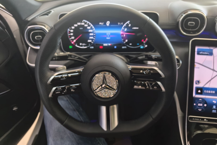 奔驰C级 2023款 改款 C 200 L 运动版中控内饰13